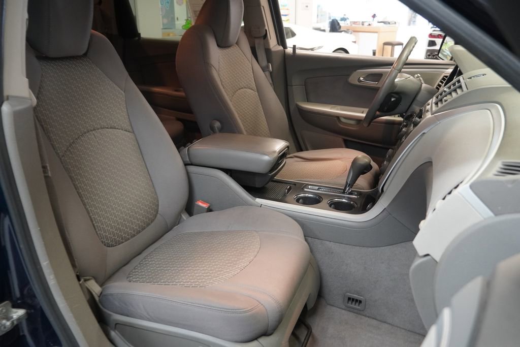 Used 2012 Chevrolet Traverse LS image 35