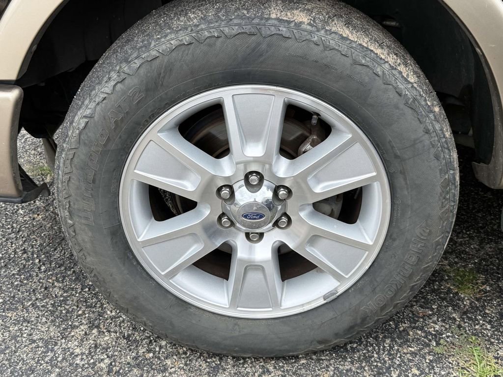 Used 2013 Ford F150 Lariat w/ Mid Equipment Group RWD image 7