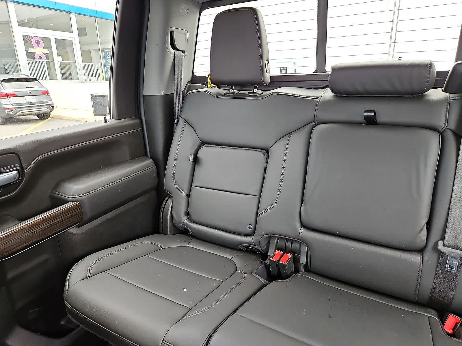 Used 2023 Chevrolet Silverado 2500 LT w/ Midnight Edition AWD/4WD image 13