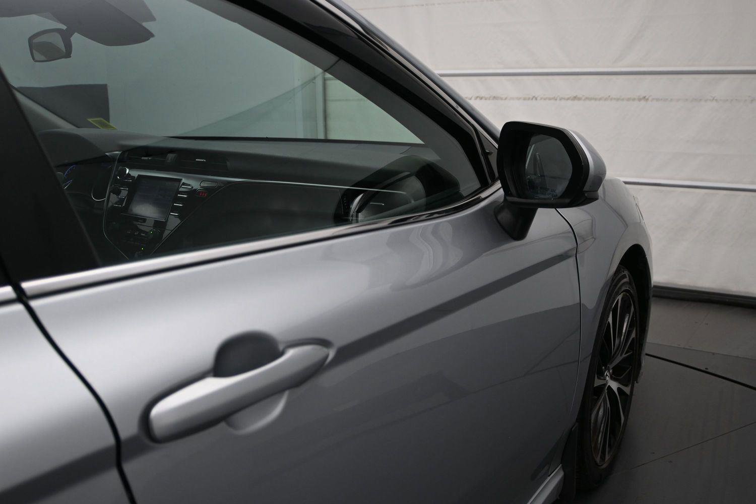 Used 2020 Toyota Camry SE FWD image 12