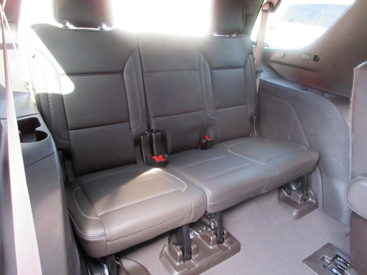 Used 2024 GMC Yukon Denali w/ Advanced Technology Package image 40