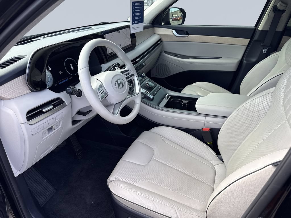 Used 2024 Hyundai Palisade Limited FWD image 10