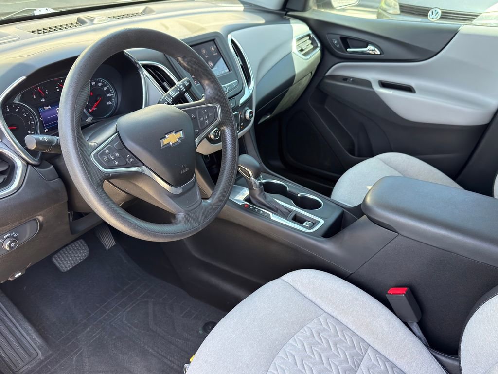 Used 2022 Chevrolet Equinox LS w/ LS Convenience Package image 11