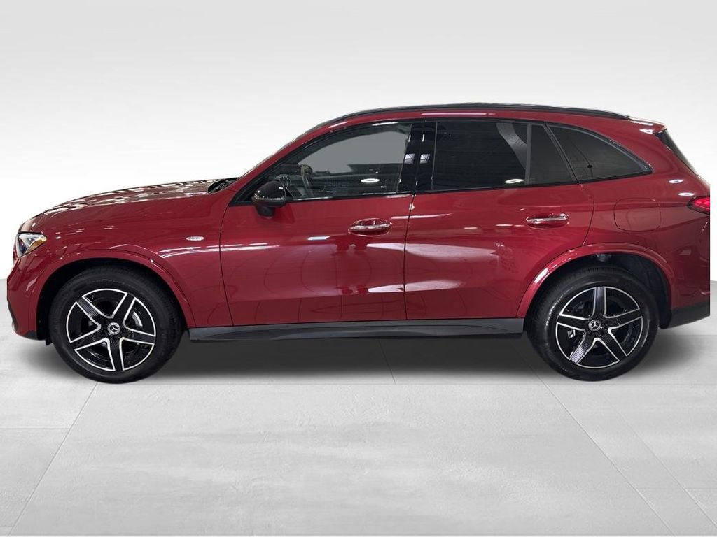 Used 2025 Mercedes-Benz GLC 350e image 2
