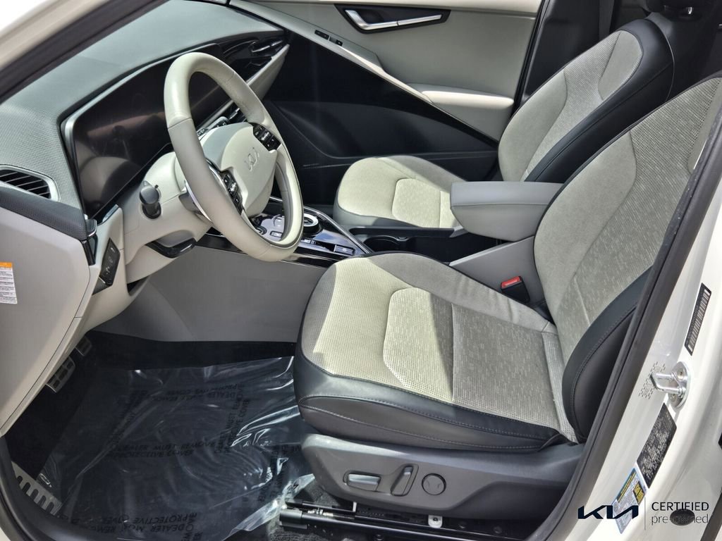 Certified 2023 Kia Niro Wave FWD image 10
