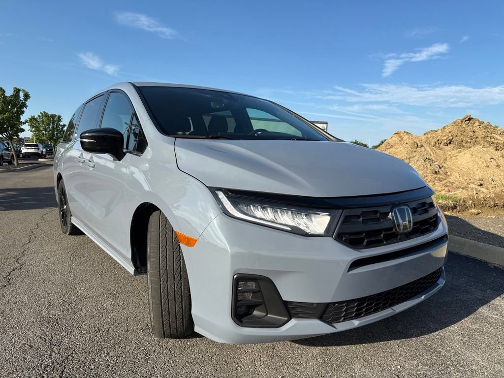 Used 2025 Honda Odyssey Sport-L image 14