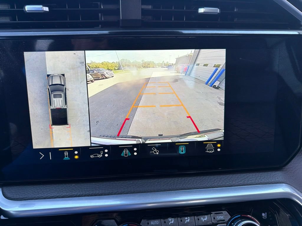 Used 2022 GMC Sierra 1500 Denali w/ Technology Package AWD/4WD image 16