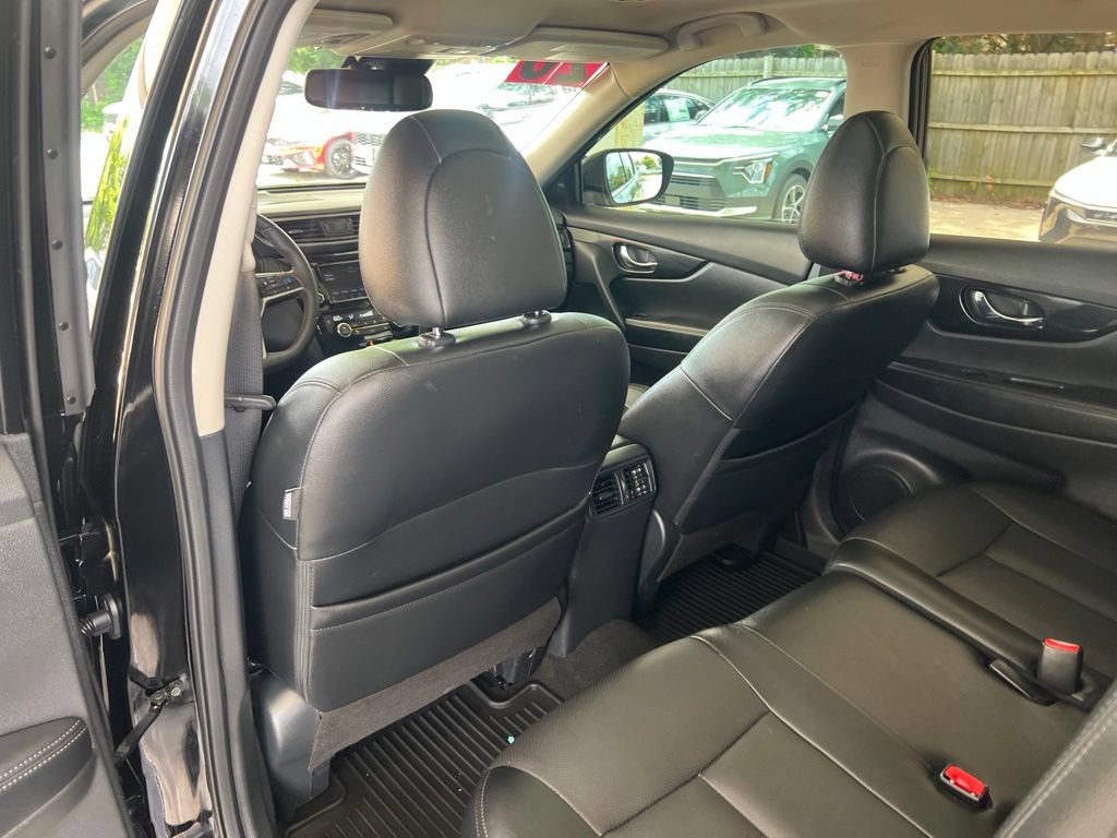 Used 2020 Nissan Rogue SL w/ Premium Package AWD/4WD image 10