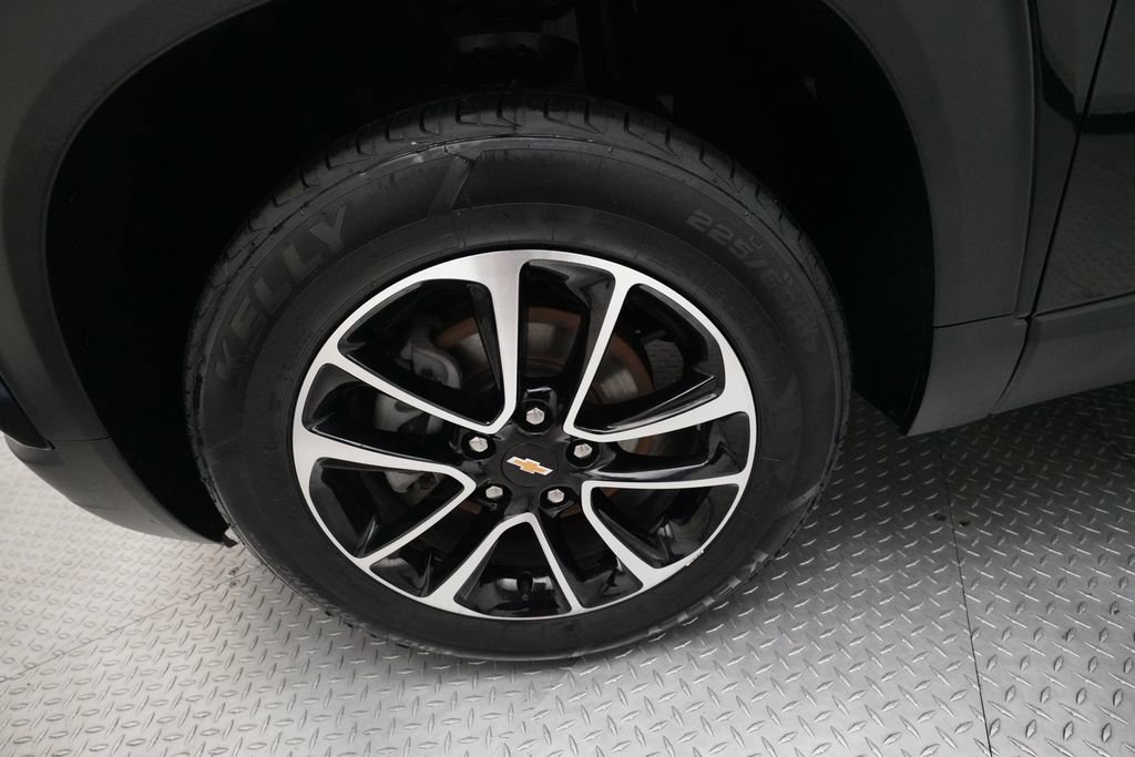 Used 2025 Chevrolet TrailBlazer LT AWD/4WD image 26