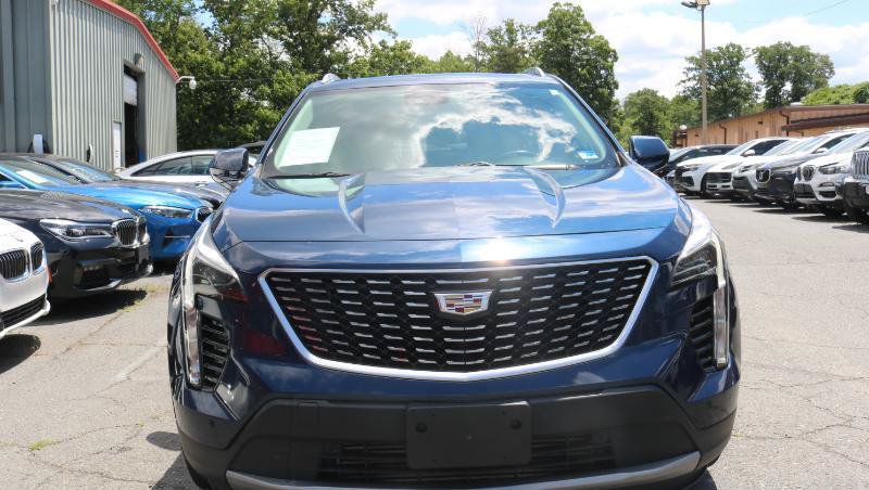 Used 2020 Cadillac XT4 Premium Luxury AWD/4WD image 2
