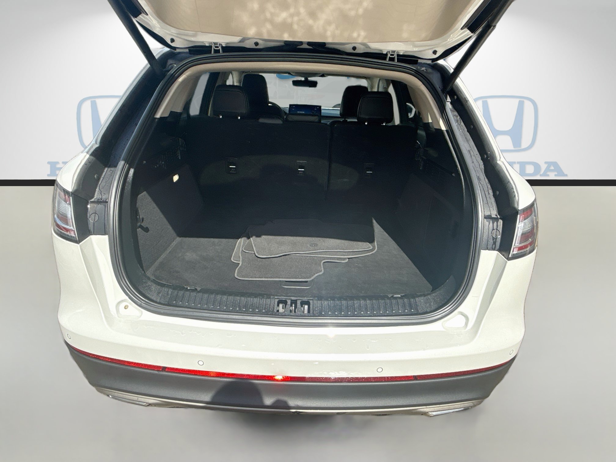 Used 2023 Lincoln Nautilus AWD w/ Premium Package image 26