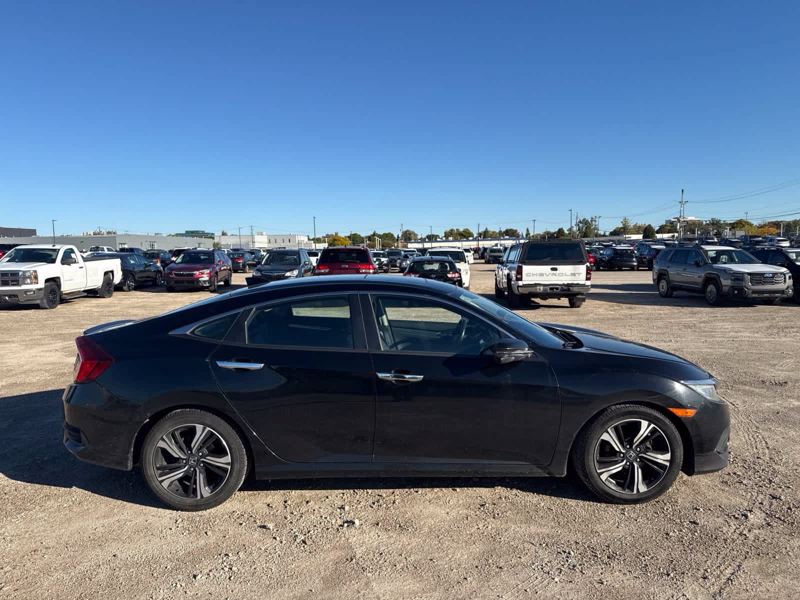Used 2017 Honda Civic Touring image 9