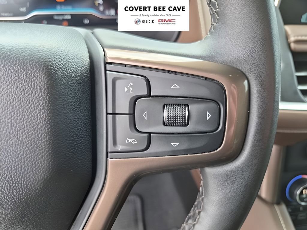 Used 2023 Chevrolet Suburban High Country image 36