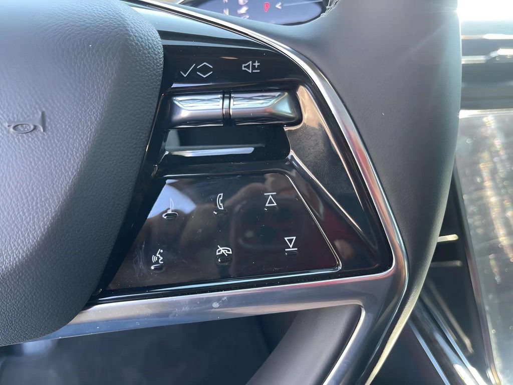 New 2025 Cadillac Escalade IQ Sport 1 w/ LPO, ONYX Package AWD/4WD image 39