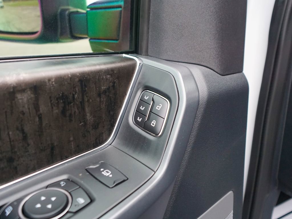Used 2023 Ford F250 Lariat w/ Black Appearance Package image 22