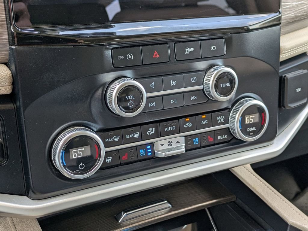 Used 2024 Ford Expedition Limited AWD/4WD image 17