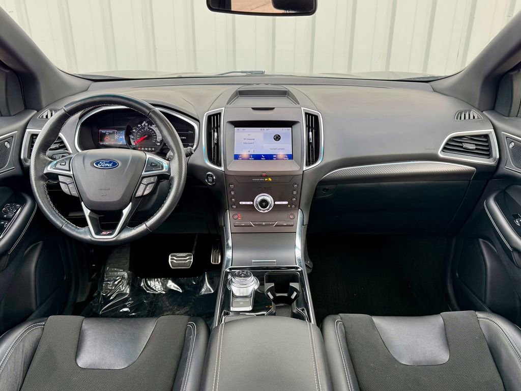 Certified 2020 Ford Edge ST w/ Cold Weather Package image 33