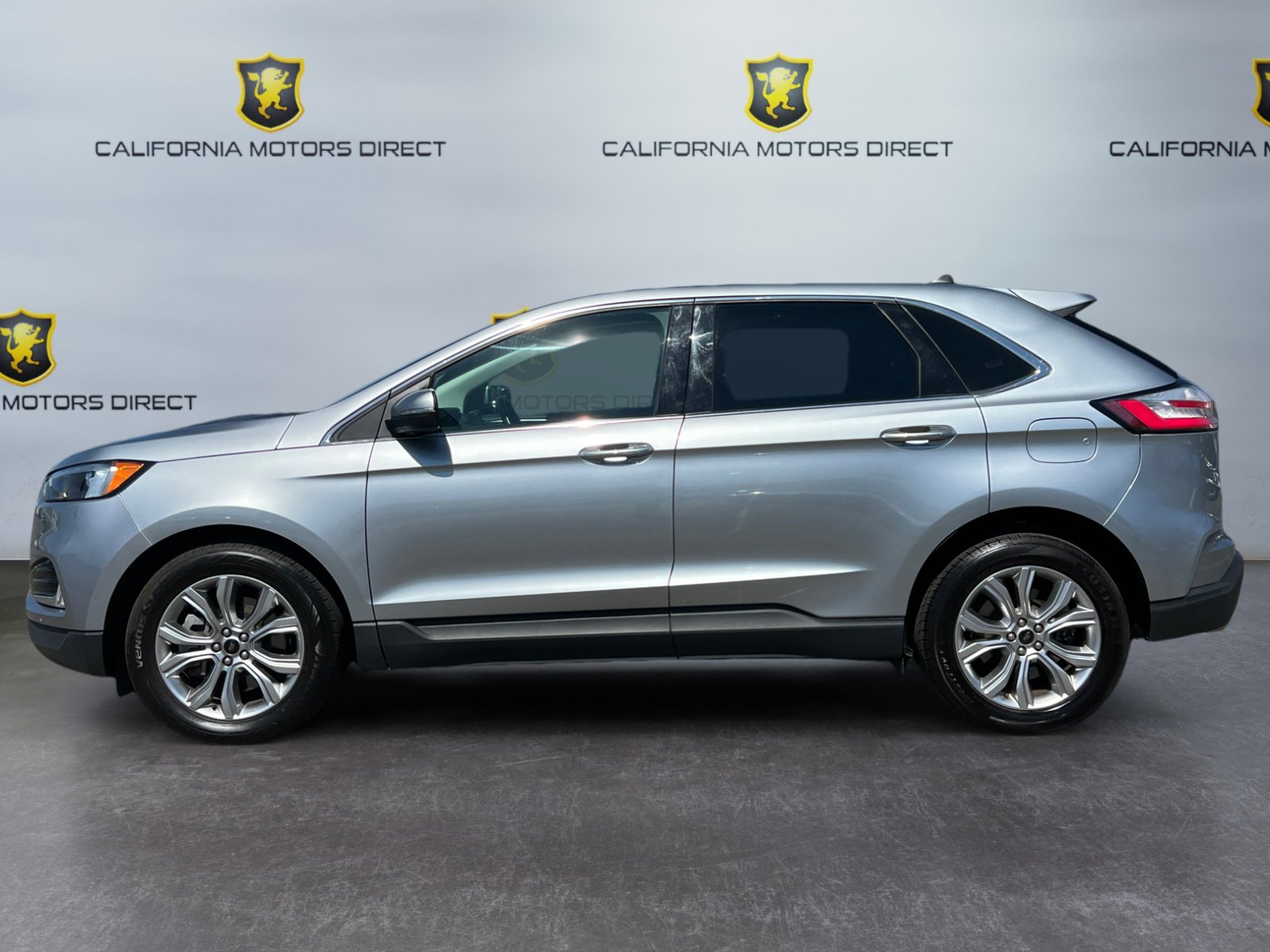 Used 2024 Ford Edge Titanium AWD/4WD image 2