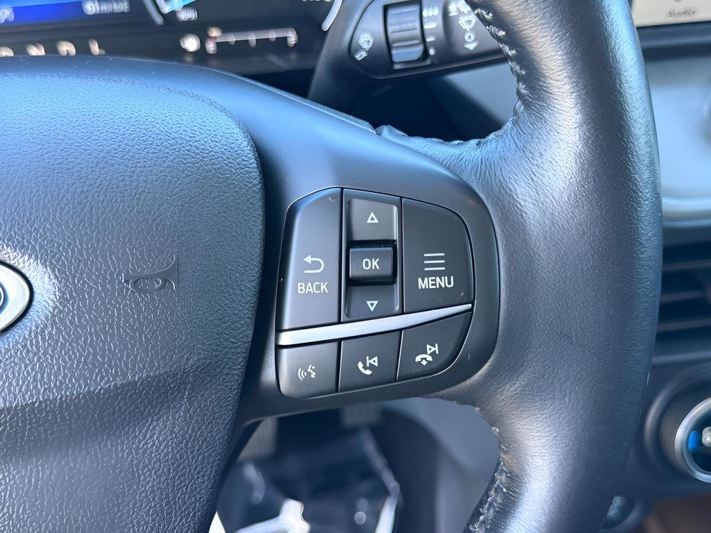 Used 2022 Ford Maverick Lariat image 16