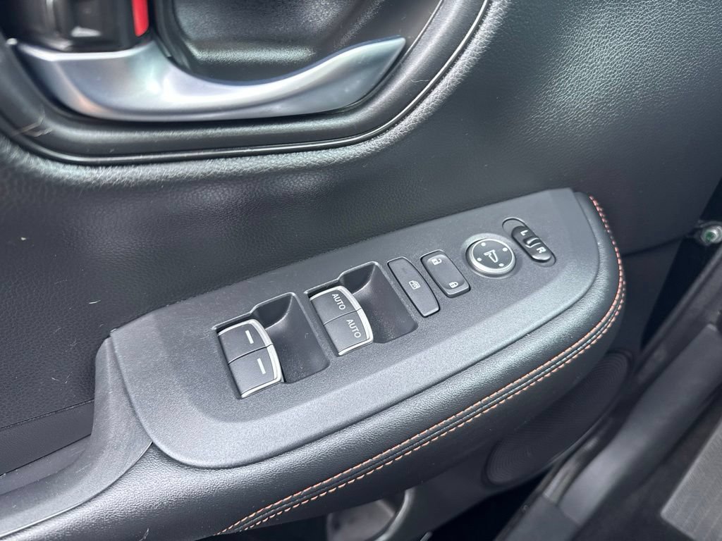 Certified 2025 Honda HR-V Sport image 24