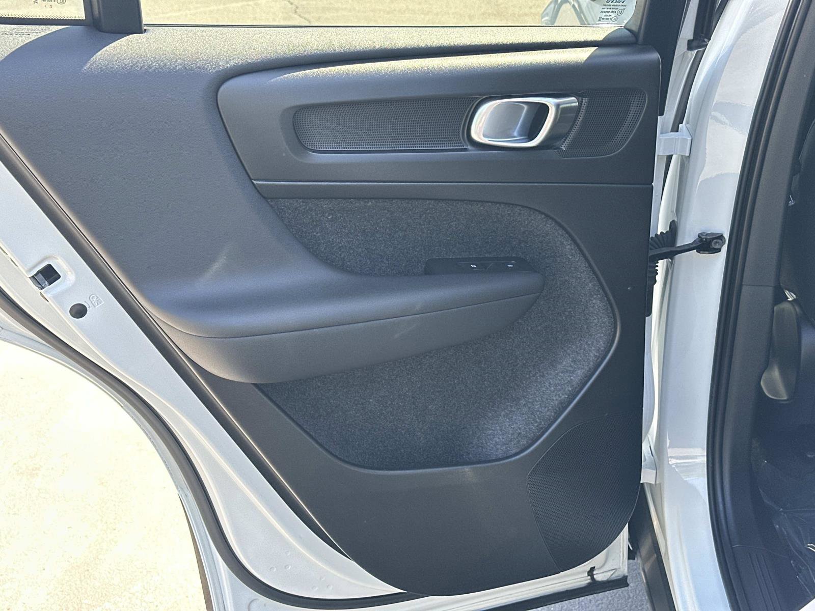 Certified 2023 Volvo C40 P8 Recharge Ultimate image 20