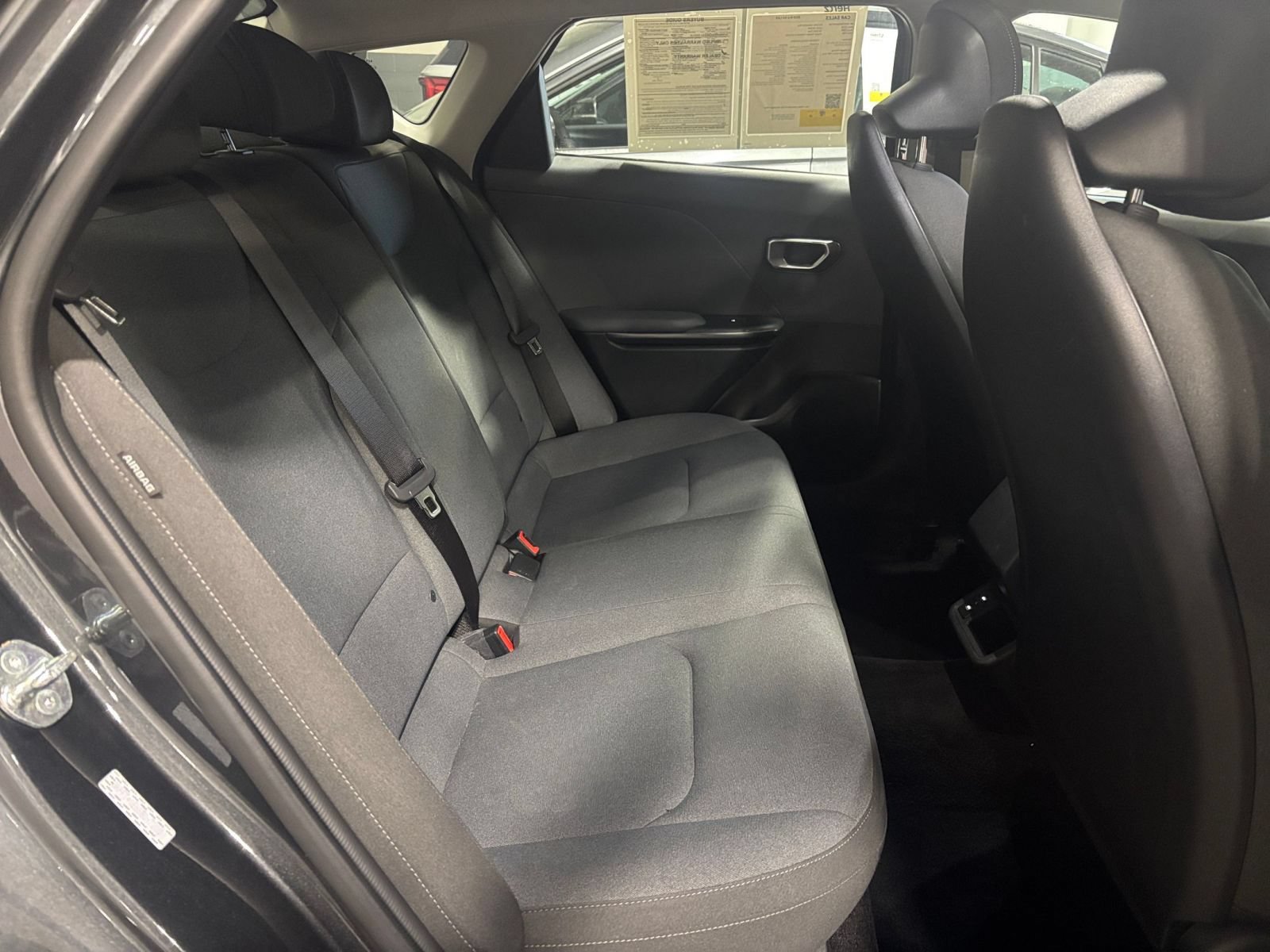 Used 2025 Kia K4 FWD image 36