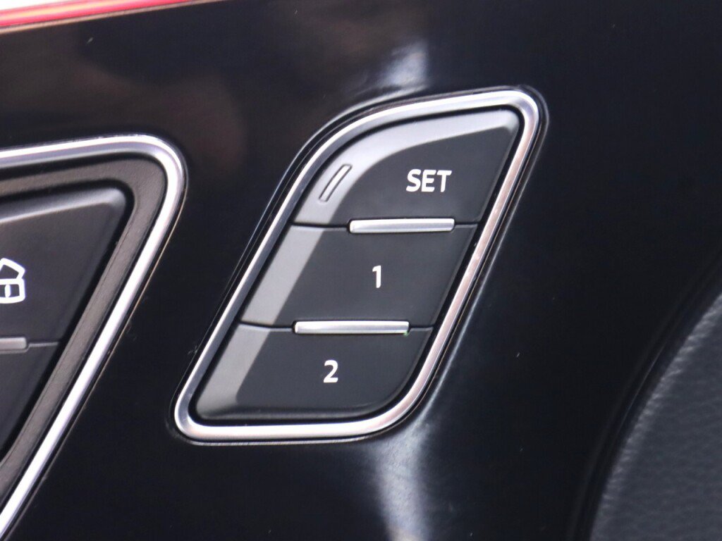 Used 2018 Audi Q7 3.0T Prestige w/ Prestige Package AWD/4WD image 30