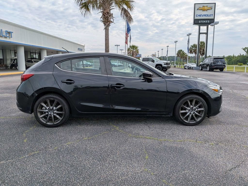 Used 2018 MAZDA MAZDA3 Touring FWD image 4