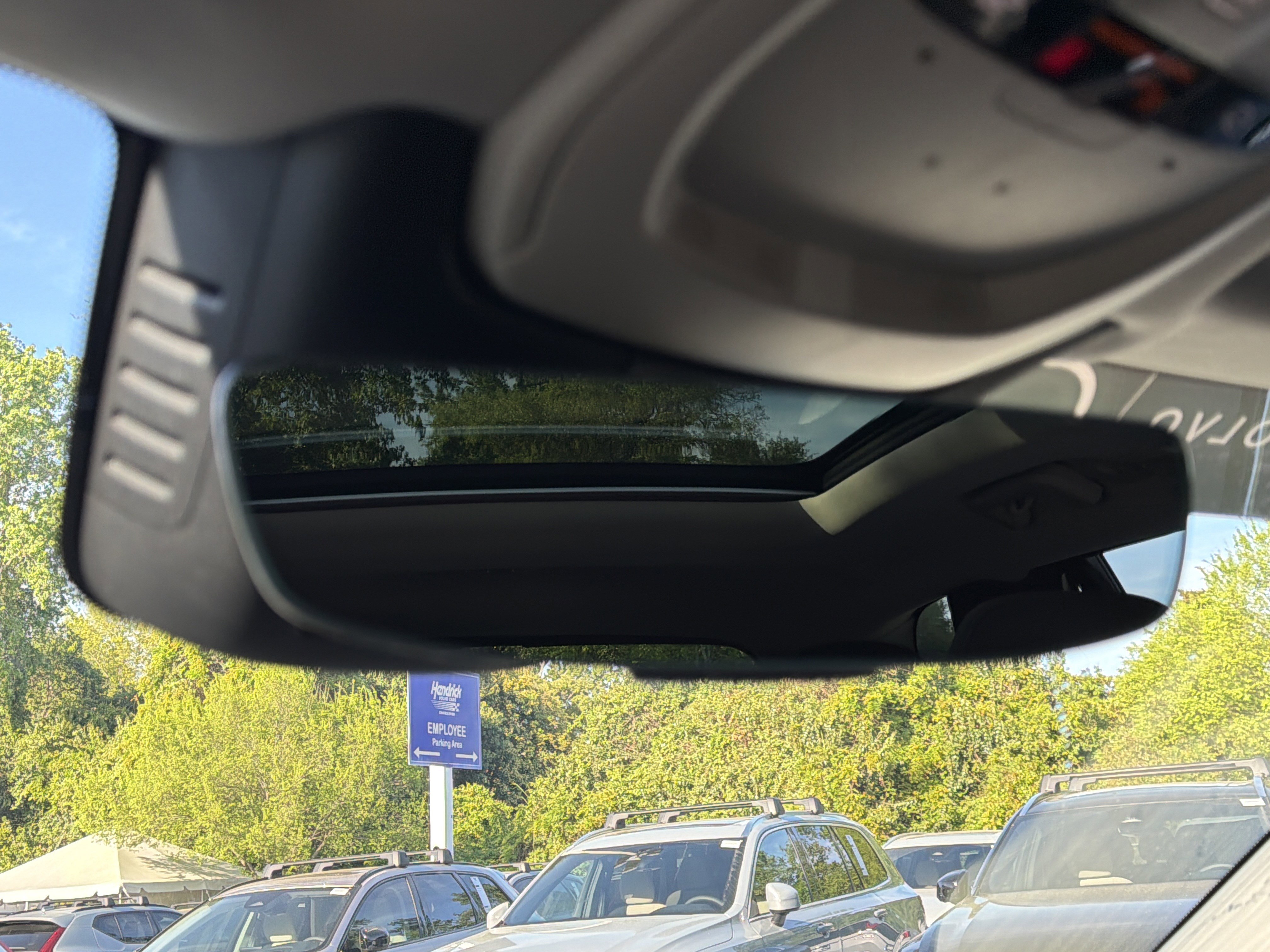 Certified 2025 Volvo XC90 B5 Plus AWD/4WD image 27
