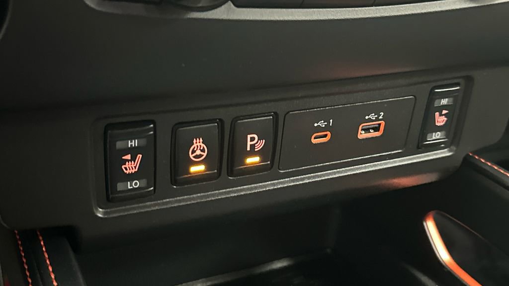 Used 2022 Nissan Frontier PRO-4X image 27