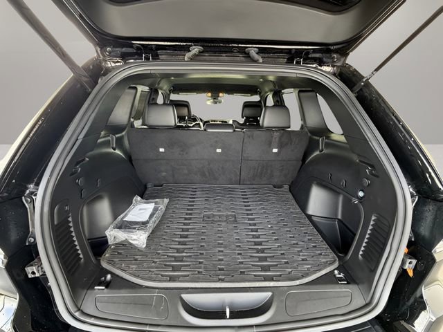 Used 2022 Jeep Grand Cherokee Laredo X RWD image 36