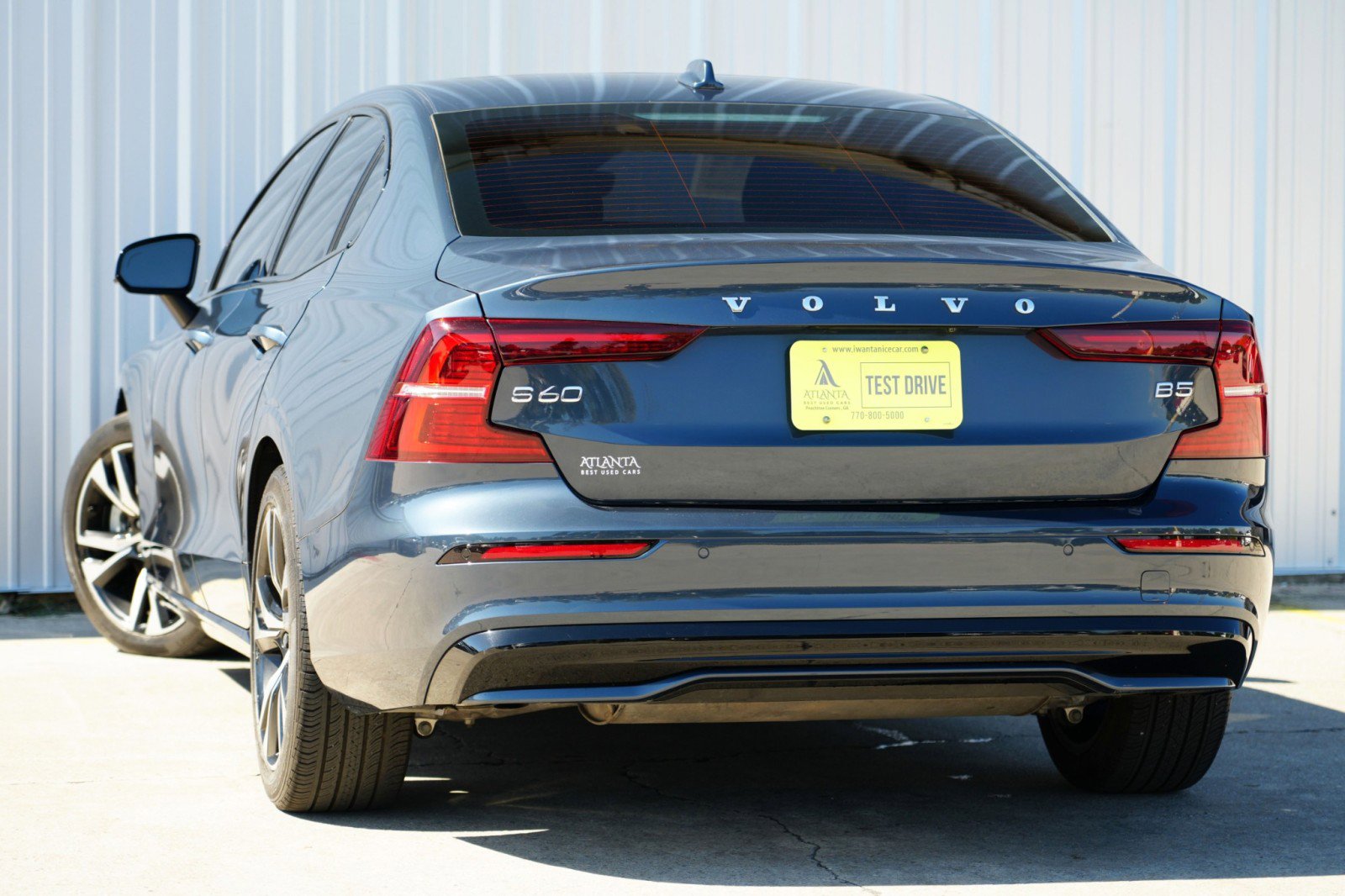 Used 2024 Volvo S60 B5 Core image 4