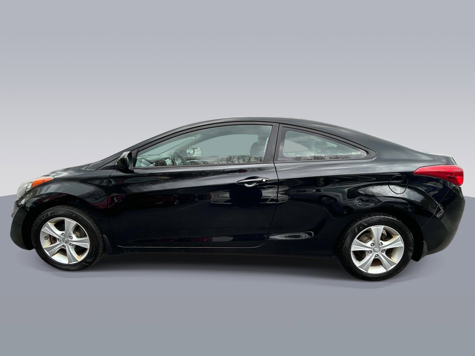 Used 2013 Hyundai Elantra FWD image 6