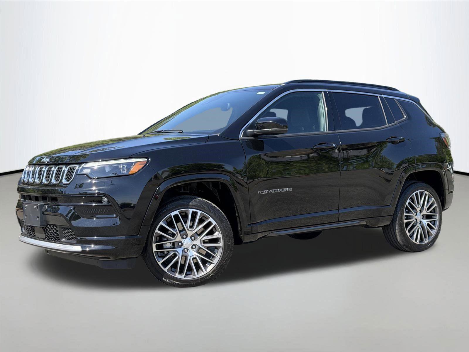 Used 2023 Jeep Compass Limited w/ Elite Group AWD/4WD image 1