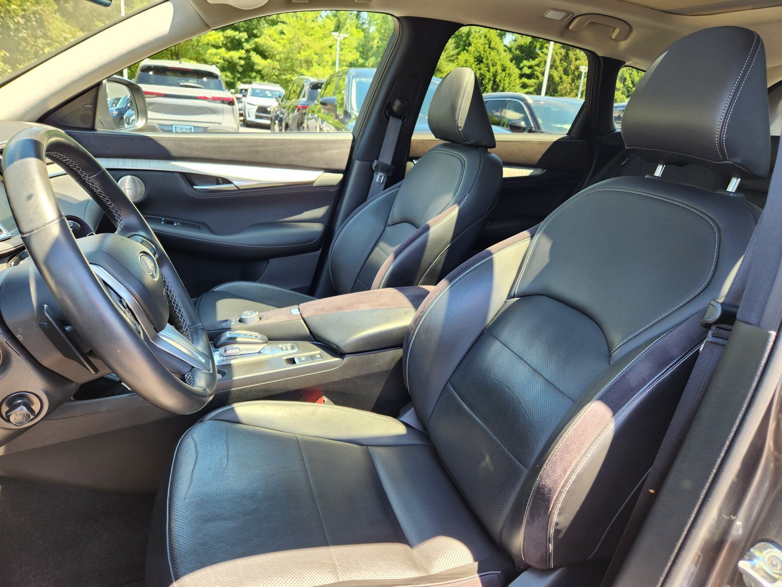 Certified 2023 INFINITI QX50 Sensory w/ Accent Package AWD/4WD image 10