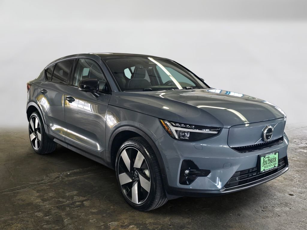 Certified 2023 Volvo C40 P8 Recharge Ultimate w/ Protection Package Premier AWD/4WD image 3