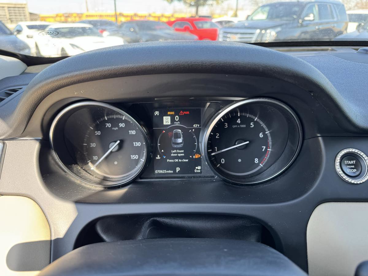 Used 2018 Land Rover Discovery Sport HSE image 13