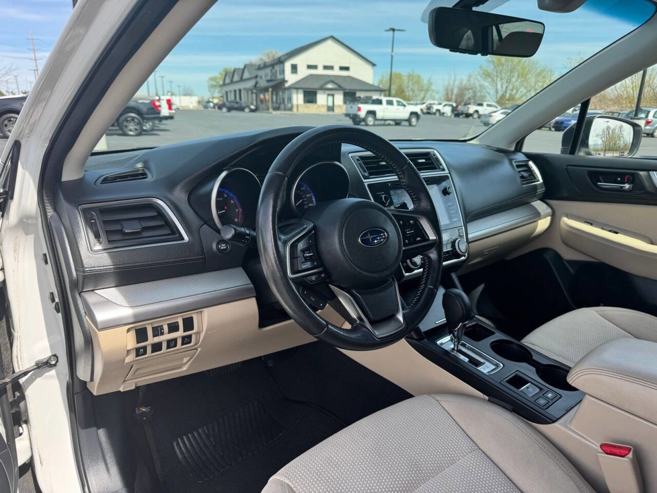 Used 2019 Subaru Outback 2.5i Premium AWD/4WD image 17