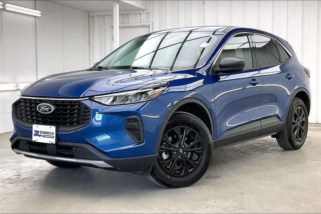 Used 2023 Ford Escape Active AWD/4WD image 2