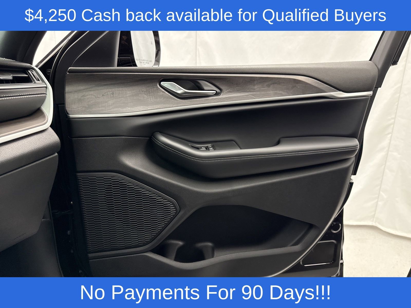 New 2025 Jeep Grand Cherokee Limited image 22