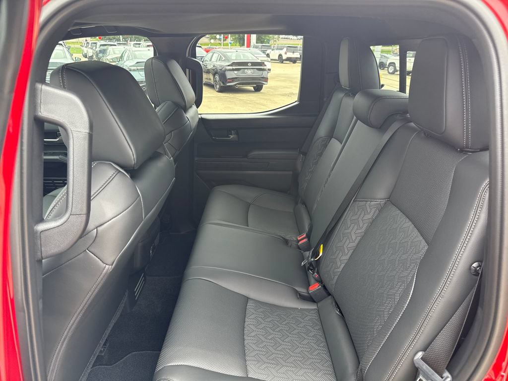 Used 2025 Toyota Tacoma Limited AWD/4WD image 33