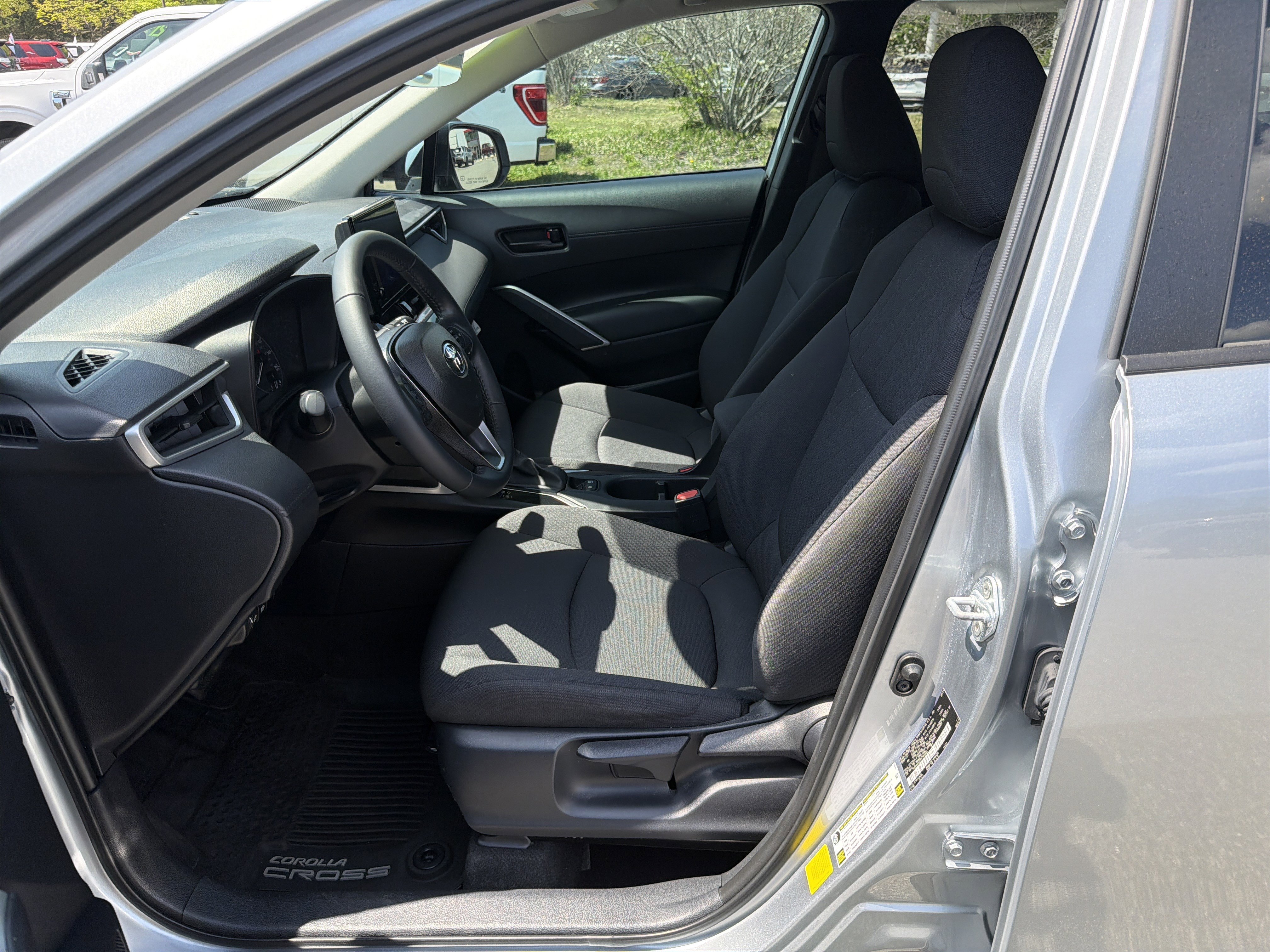 Certified 2024 Toyota Corolla Cross LE image 19