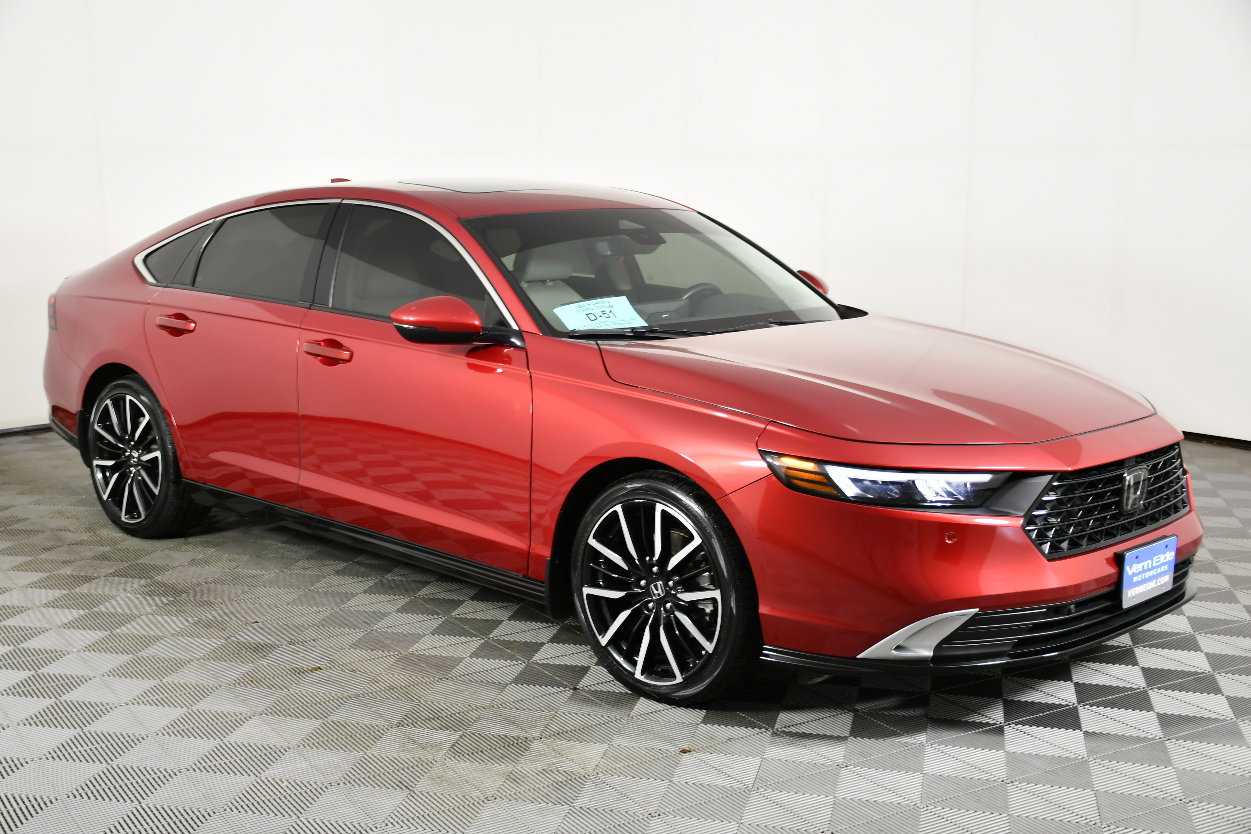 Certified 2024 Honda Accord Touring image 4