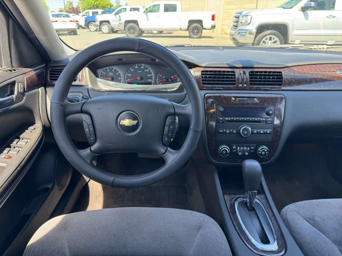 Used 2015 Chevrolet Impala LT image 21