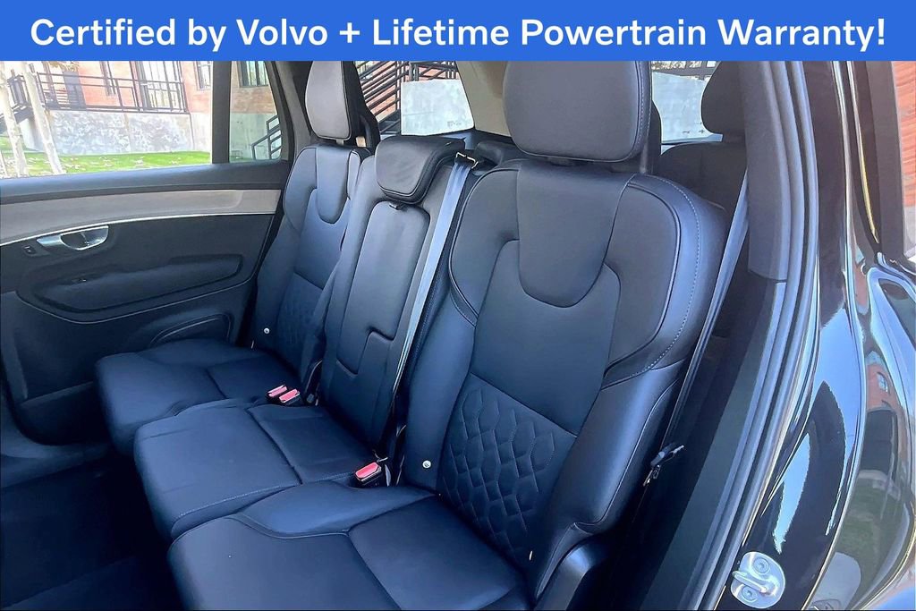 Used 2025 Volvo XC90 B6 Plus image 34