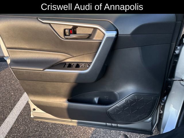 Used 2021 Toyota RAV4 LE image 21