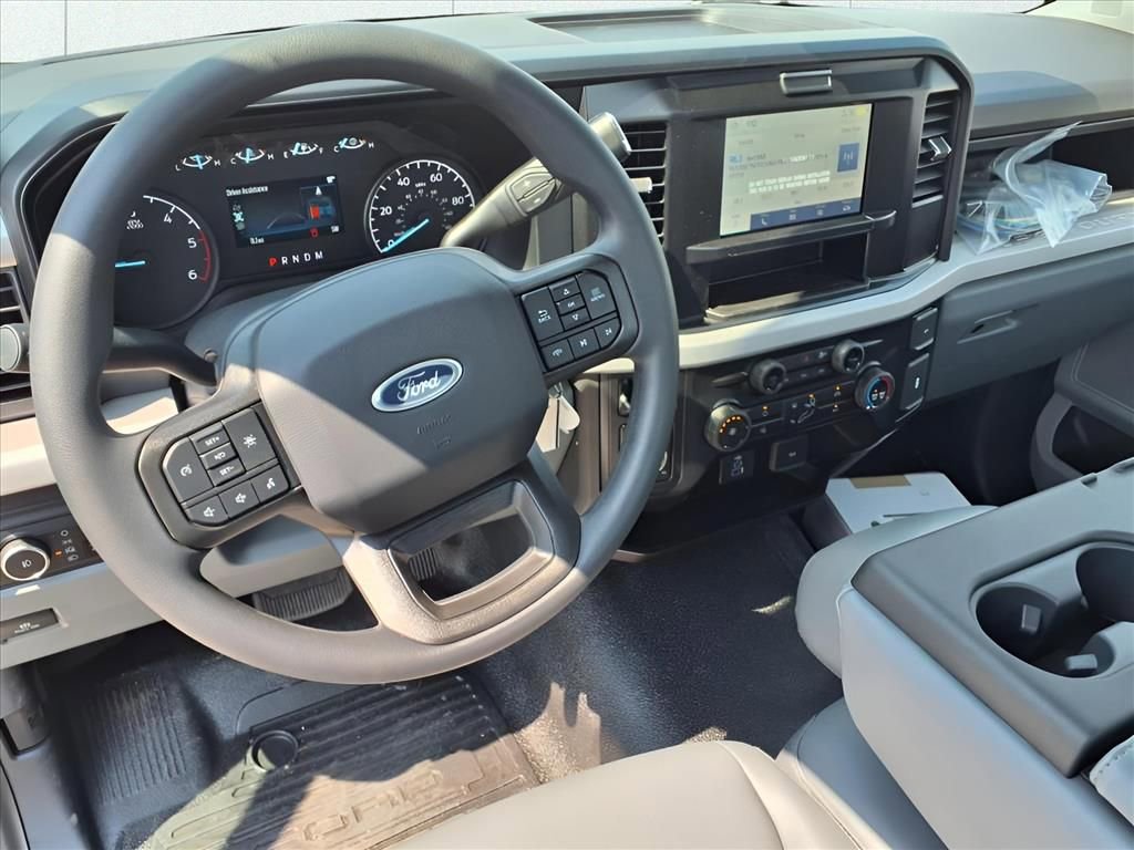 New 2025 Ford F350 XL w/ XL Chrome Package image 3