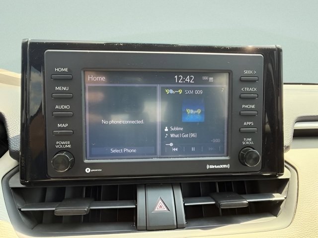 Used 2020 Toyota RAV4 XLE AWD/4WD image 23