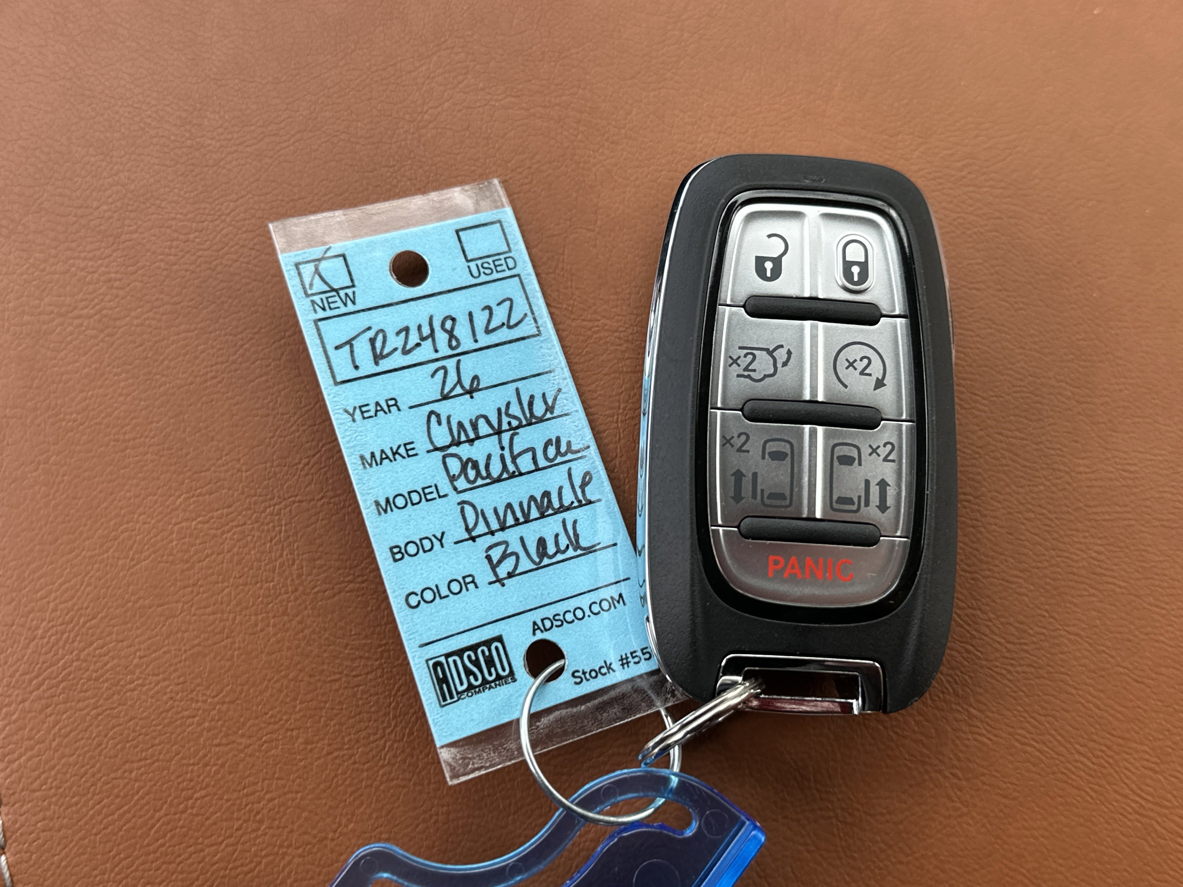 New 2026 Chrysler Pacifica Pinnacle image 3