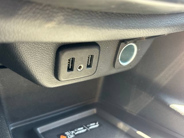 Used 2023 Chevrolet Traverse LT FWD image 33